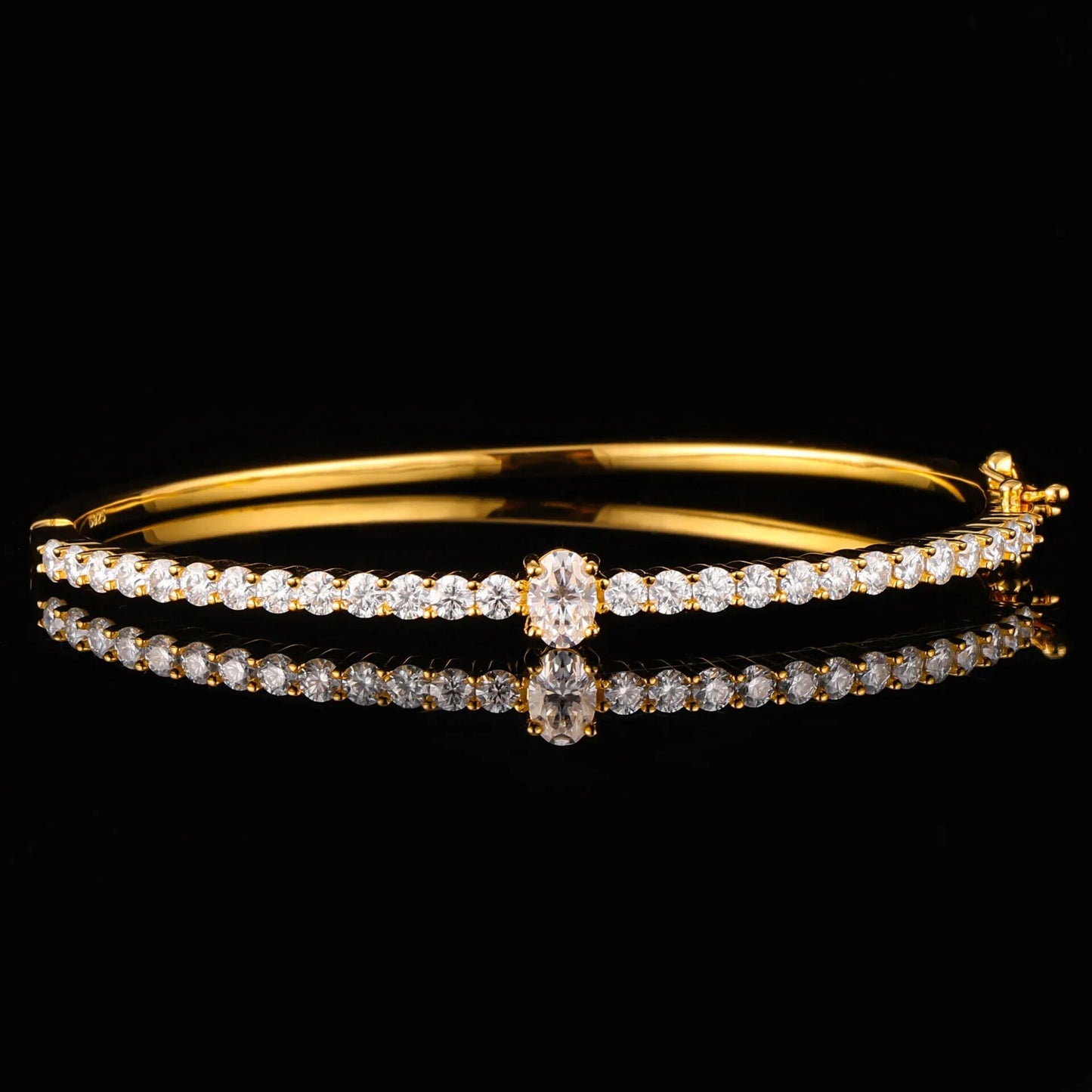 TBCYD 2Round Oval Moissanite Bangle